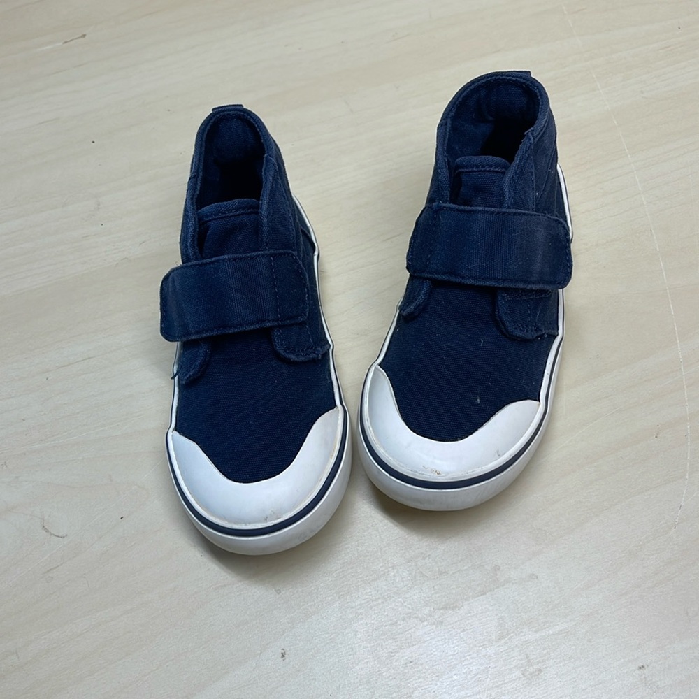 Old Navy Unisex Mid-Top sneaker for Toddler